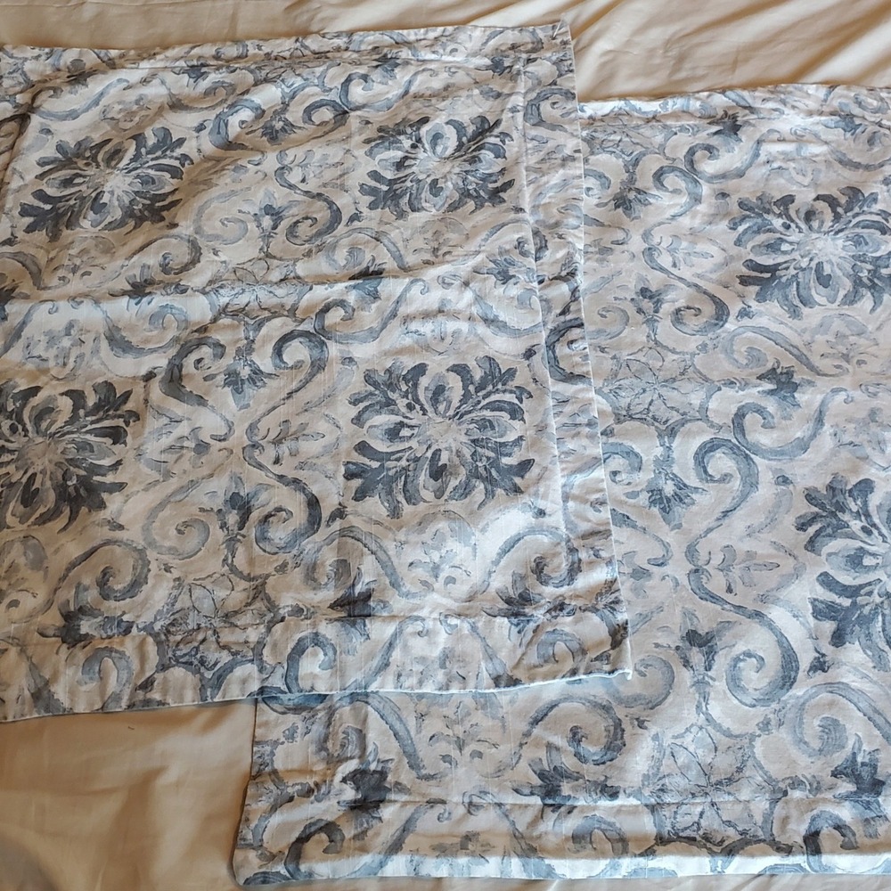 Set of 2 Blue White Damask Scroll Standard Pillow Shams 100% Cotton Reversible